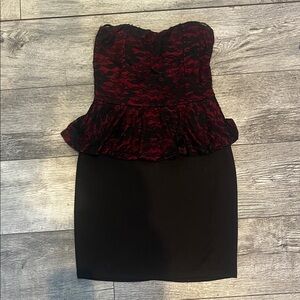 Red and Black Fashion Magazine Womens Medium Strapless Tube Top Dress Sleeveless